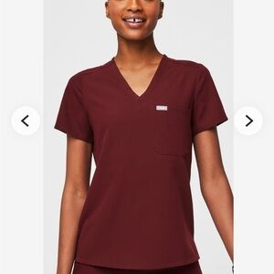 Figs Red Fitted Short Sleeve Top
